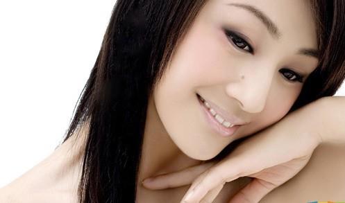 曹穎-2000年、2001年春晚節(jié)目主持人